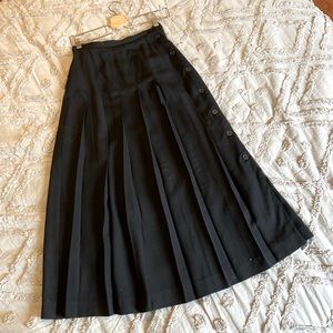 Vintage pleated 100% wool skirt/ made in British Hong Kong / midi maxi black